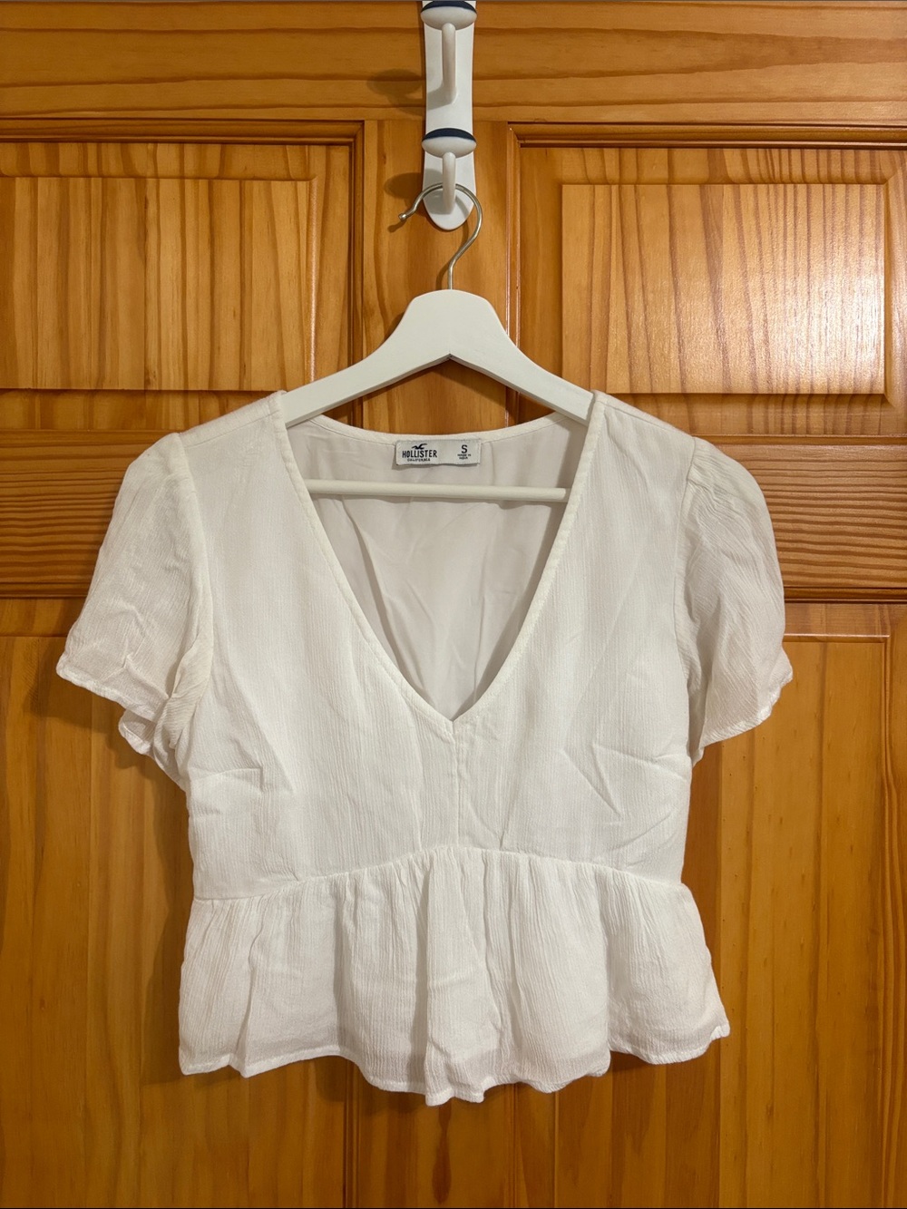 Hollister Size Small White Babydoll Blouse